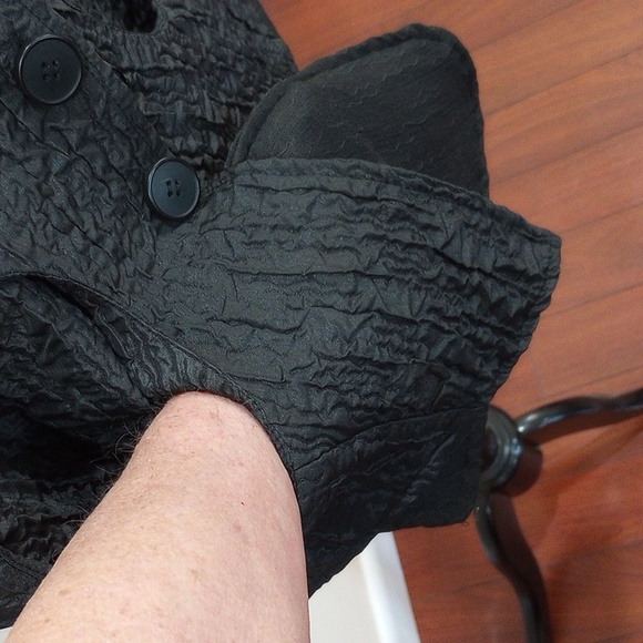 Kedem Sasson Black Scuptural Lightweight Crinkle Vest with pockets, OS - Picture 10 of 14